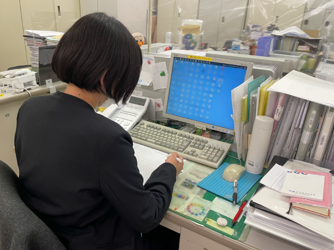 大学1年生の村山が接客のプロの技を体感する話