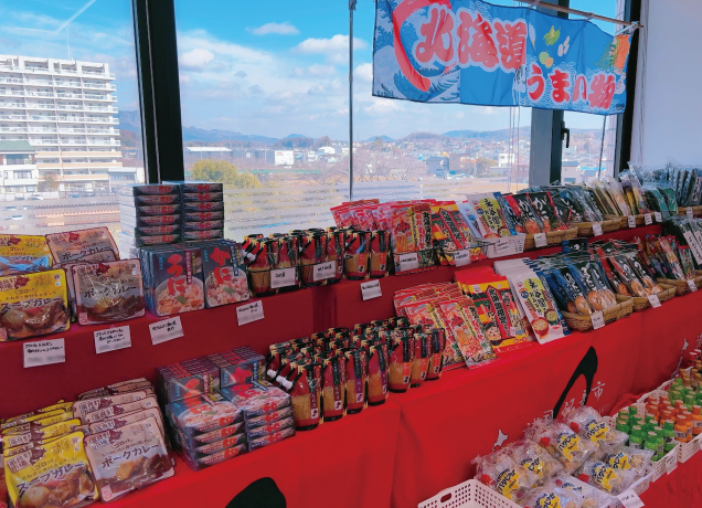 ラーメン食べ比べと北海道銘菓市