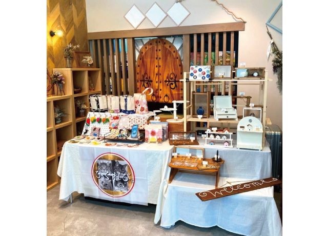 PREMIUM MARKET
