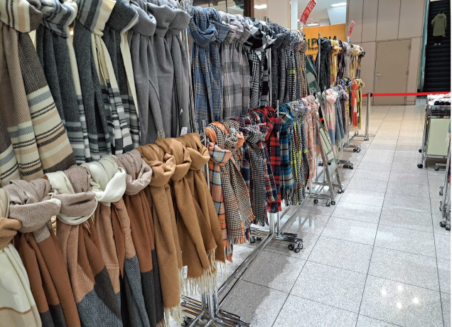 ファッション雑貨均一セール